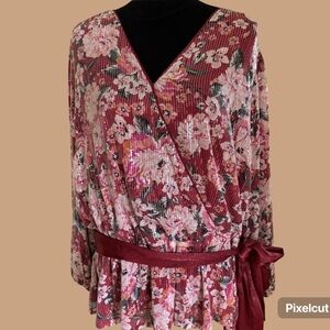 🌺 Shimmering Floral Wrap Blouse 🌺